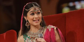 [Foto] Tampil Tanpa Make Up, Soumya Seth Cantik Bak Bidadari!