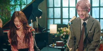 FOTO: Tatapan Mata Manis Baekhyun ke Suzy Miss A di 'GDA 2017'