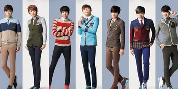 [FOTO] Temui 2PM - Infinite, Crew Garuda Indonesia Dikejar Fans