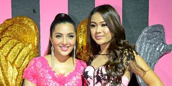 [FOTO] Unyu! Ashanty-Aurel-Arsy Tampil Cantik Dengan Bando Kembar