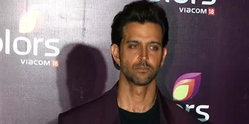 [Foto] Unyu, Hrithik Roshan Niat Kembaran Baju Dengan Dua Anaknya
