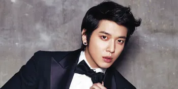 [FOTO] Yong Hwa Terlihat Berjalan di Stasiun Subway?