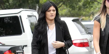 [Foto] Yuk Intip Warna Rambut Baru Kylie Jenner