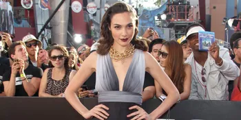 Gal Gadot Pamer Otot Untuk Peran Super Woman