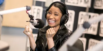 Gandeng Chris Brown &#38; Meek Mill, Minaj Jadi Ratu di Rumah Mewah