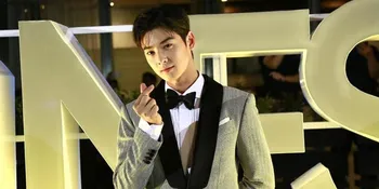 Ganteng & Populer Cha Eun Woo Selalu Menerima Hadiah Cokelat Saat Ujian Sekolah