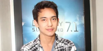 Ganteng Mana, Adipati Dolken Gondrong Atau Cepak?