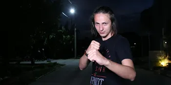 Gara-Gara Akting, Dylan Carr Pernah Dijambak &#38; Digampar Fans Boy