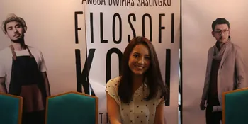 Gara-Gara 'FILOSOFI KOPI', Julie Estelle Makin Ahli Kopi