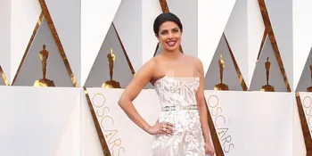 Gara-Gara Ketiak Terlalu Mulus, Priyanka Chopra Dibully Netizen