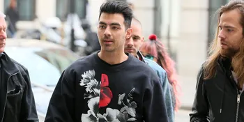 Gara-Gara Mabuk, Joe Jonas Ditinggal Bus Tour