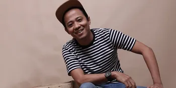 Gara-gara Pakai Sepatu Baru, Muhadkly Acho Dipalak di Metro Mini