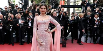 Gaun Ini Ungkap Persiapan Pernikahan Sonam Kapoor, Ternyata...