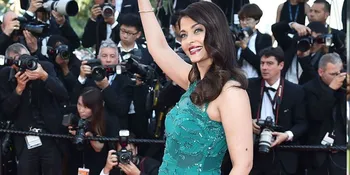 Gaun Megah nan Mewah Berbulu, Aishwarya Rai Super Cantik Bak Ratu