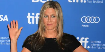 Gawat! Rambut Jennifer Aniston Mulai Botak?
