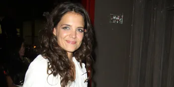Gawat! Uban Katie Holmes Semakin Banyak Saja!