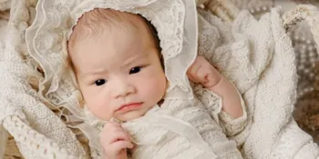 Gaya Pemotretan Kyarra Arunika Putri Pertama Jessica Mila dan Yakup Hasibuan, Cantik dan Menggemaskan