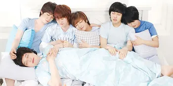 Gaya Tidur Unik 10 Seleb Korea Favoritmu! Seperti Apa?