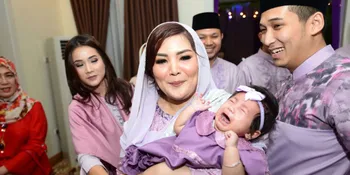 Gelar Aqiqah, Nindy Ayunda Galau Cukur Rambut Baby Kanara