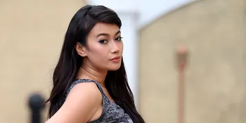 Gelar Pesta Lajang Bareng Sahabat, Ratu Felisha Dapat Kue Mr P