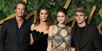Gelar Pesta Ultah ke-18, Kaia Gerber Pakai Baju Lama Cindy Crawford