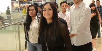 Gendang Telinga Aura Kasih Jebol, Berawal dari Kena Air Saat Mandi Berujung Operasi 2 Jam - Tulangnya Dibor