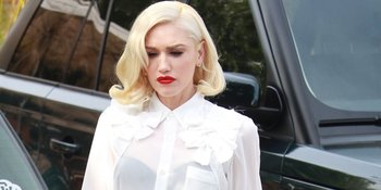 Gendang Telinga Mulai Pulih, Gwen Stefani Sudah Bisa Mendengar