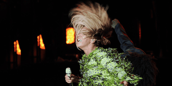 Gila! Beyonce Manggung Dengan 140.000 Kristal Swarvoski