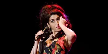 Gila, Foto Bugil Amy Winehouse Akan Dijual Di Internet!