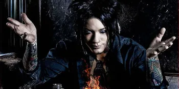 Gitaris Guns N Roses Nyaris Tewas Karena Rokok