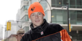 'GLEE' Rilis Lagu Untuk Melepas Kepergian Cory Monteith