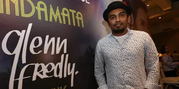 Glenn Fredly Apresiasi Buku Puisi Karya Prilly Latuconsina