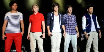 Gosip Gay Pengaruhi Hubungan Louis Tomlinson - Harry Styles