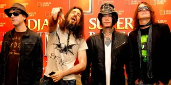 Guns N Roses: Kami Suka Indonesia, Fans Jakarta Gila!