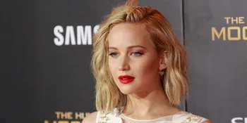 Guyonan Kocak, Jennifer Lawrence Nenek Tua Paling Hot di Dunia