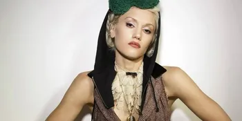 Gwen Stefani Liburan di Disneyland Bersama Keluarga