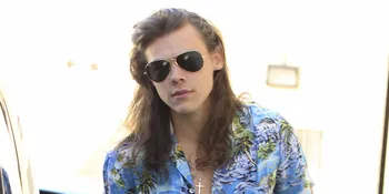 Hacker Bocorkan Jika Harry Styles - Louis Tomlinson Saling Suka?