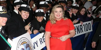 Hadapi Masa Berat Kehamilan, Kelly Clarkson Cukup Lahirkan 2 Anak