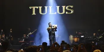 Hadir di Kota Malang, Tur Sewindu Tulus Ramai Dipenuhi Ribuan Penonton