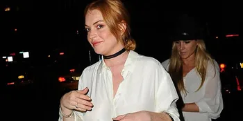 Hadiri Pesta, Lindsay Lohan Lupa Pakai Celana?