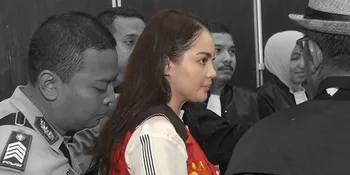 Hadiri Sidang Perdana, Penampilan Jennifer Dunn Tetap Menawan