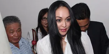 Hakim Ketua Beri Angie Kesempatan Banding