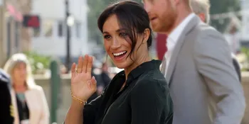 Hamil 6 Bulan, Meghan Markle Nekat Pakai Dress Ketat &#38; High Heels