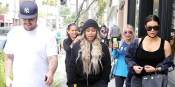 Hamil Besar, Bra Blac Chyna Kelihatan Saat Jalan Makan Siang