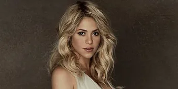Hamil Besar, Shakira Pose Hot Bareng Pacar