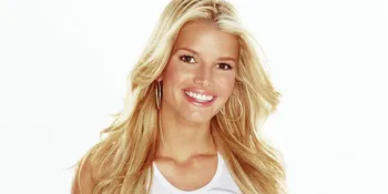 Hamil, Jessica Simpson Tertangkap Kamera bersama Eric dan Baby Maxwell