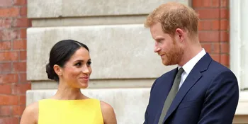 Hamil, Meghan Markle Sengaja Tutupi Perutnya Yang Mulai Besar