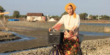 Happy Salma Kesulitan Tirukan Logat Sidoarjo