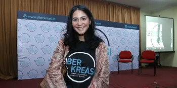 Hari Batik Nasional, Marsha Tengker Baru Koleksi Busana Setelah Menikah