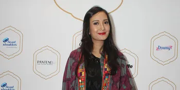 Hari Pahlawan, Artika Sari Devi Ajarkan Kejujuran Pada Anak